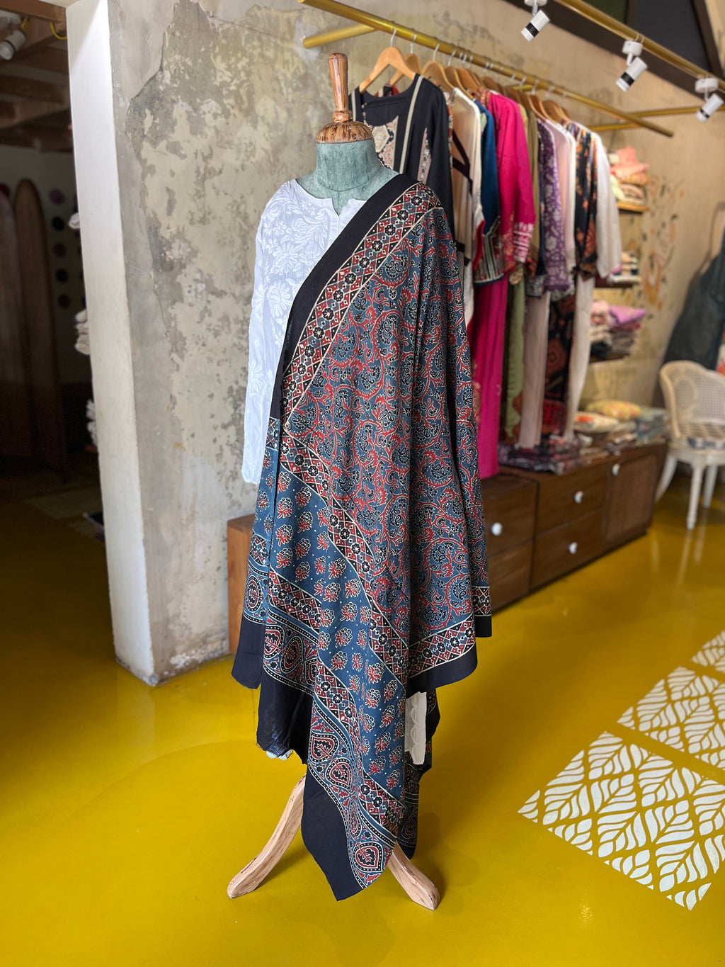 Indigo Paisley Classic – Ajrakh Cotton Dupatta