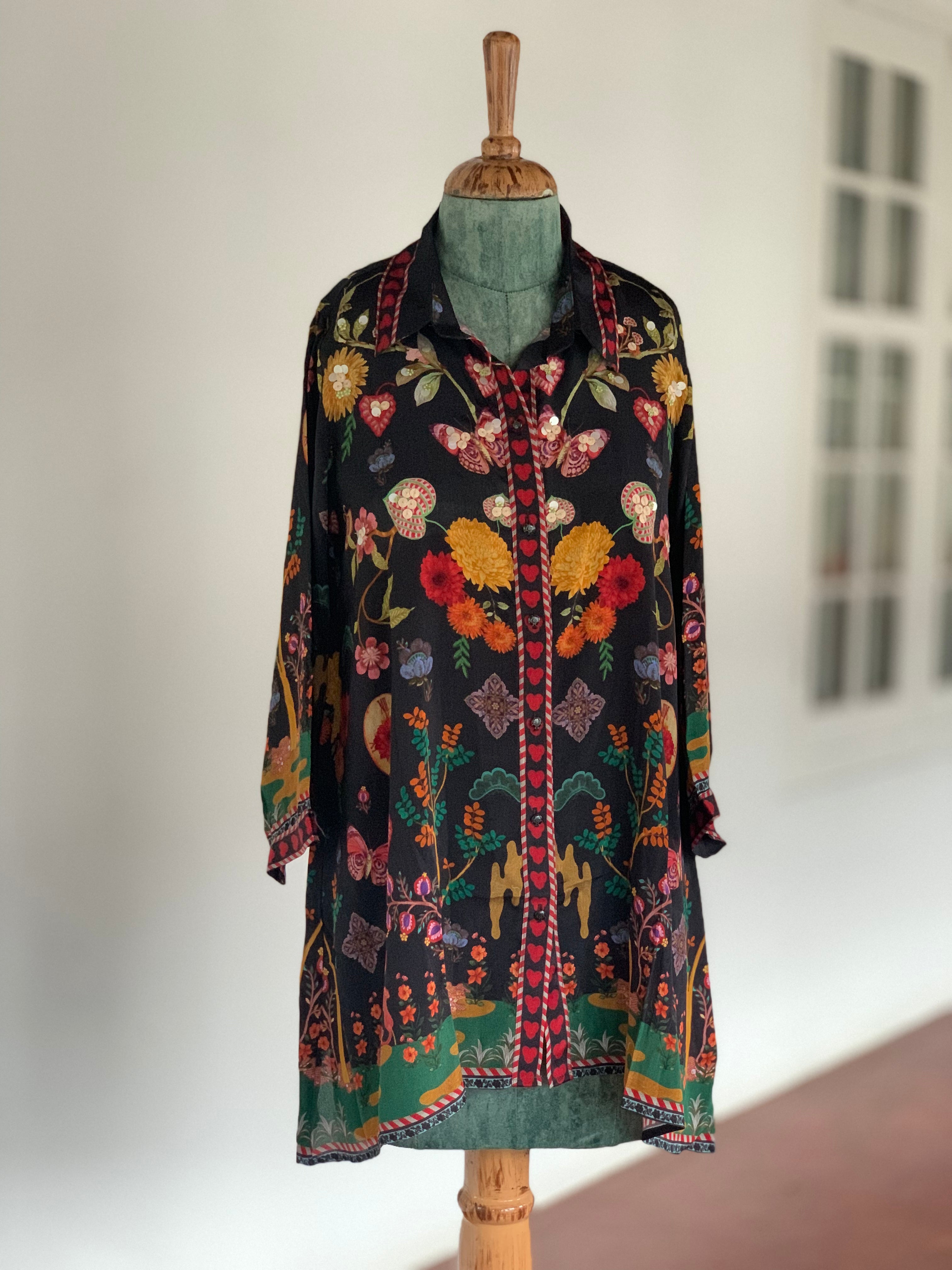 Mehri Noir Kurta