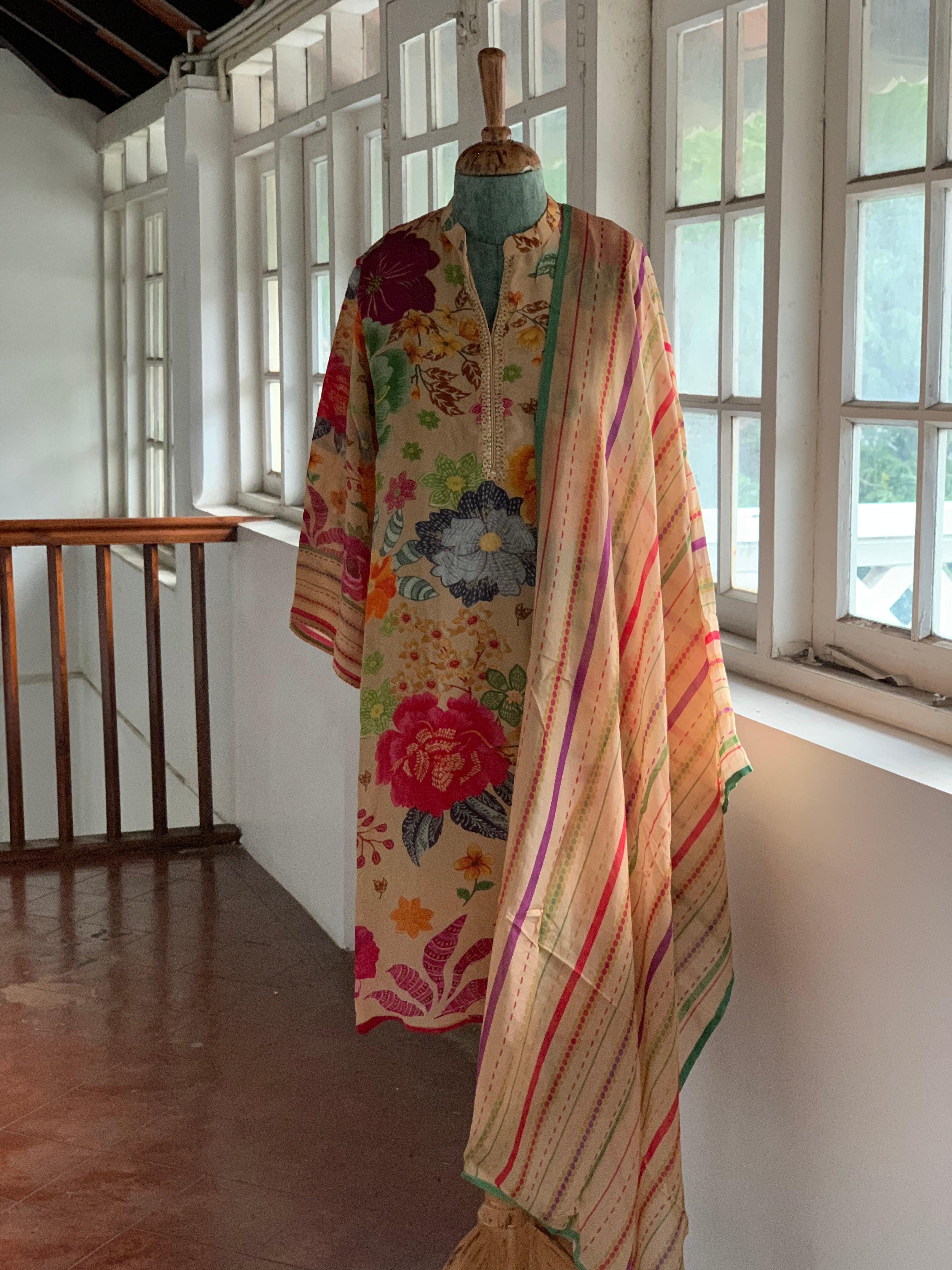 Rangrez Floral Set