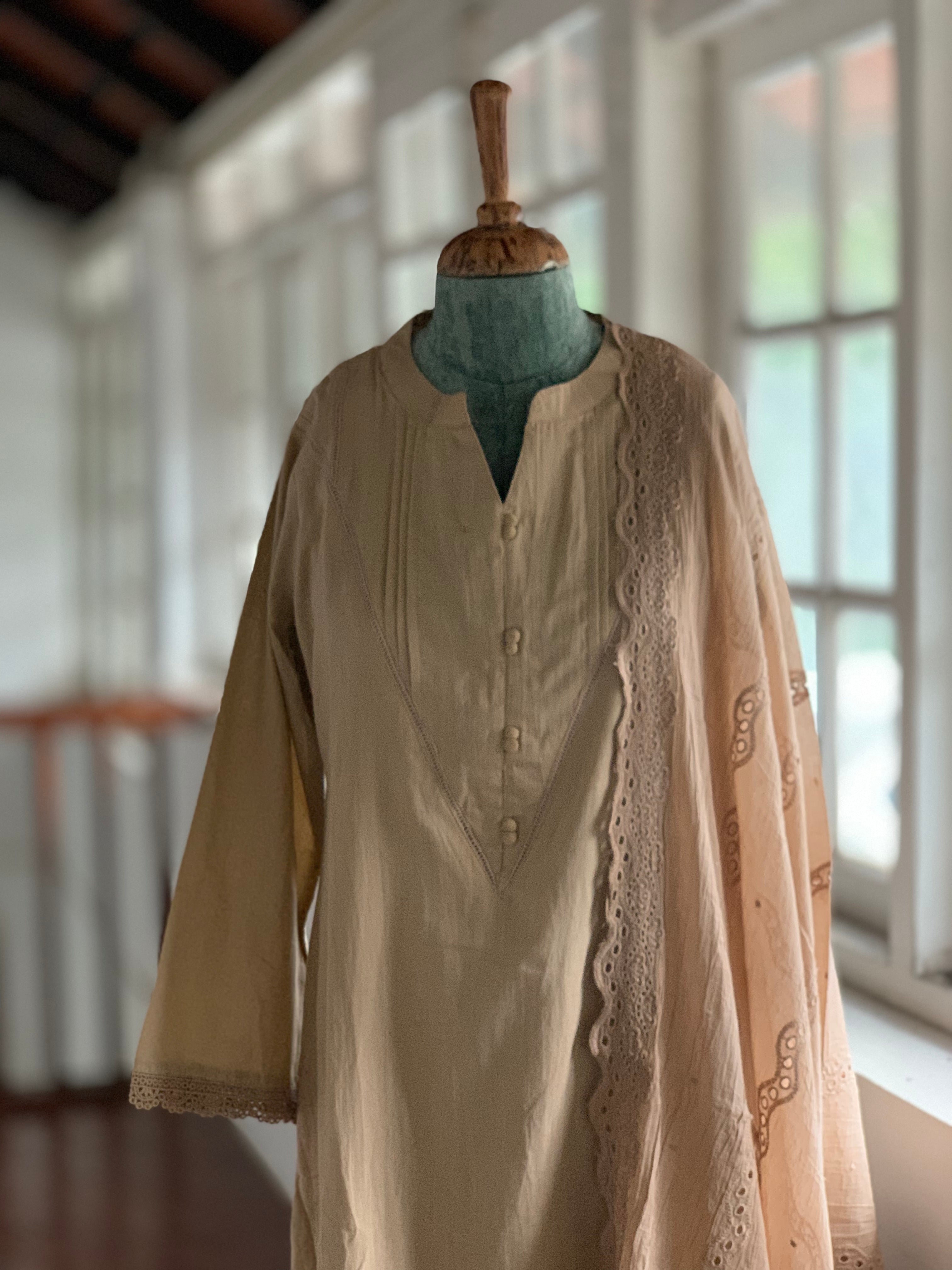 Nooré Ivory Kurta Set